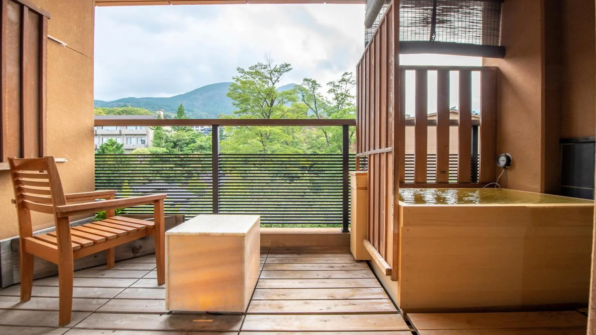 Japanskt värdshus (ryokan) Setsugetsuka Hotell Hakone